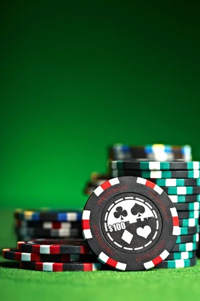 Live dealer managing Medusa II round